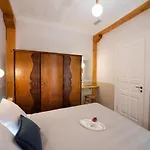 Avali Design Apartment